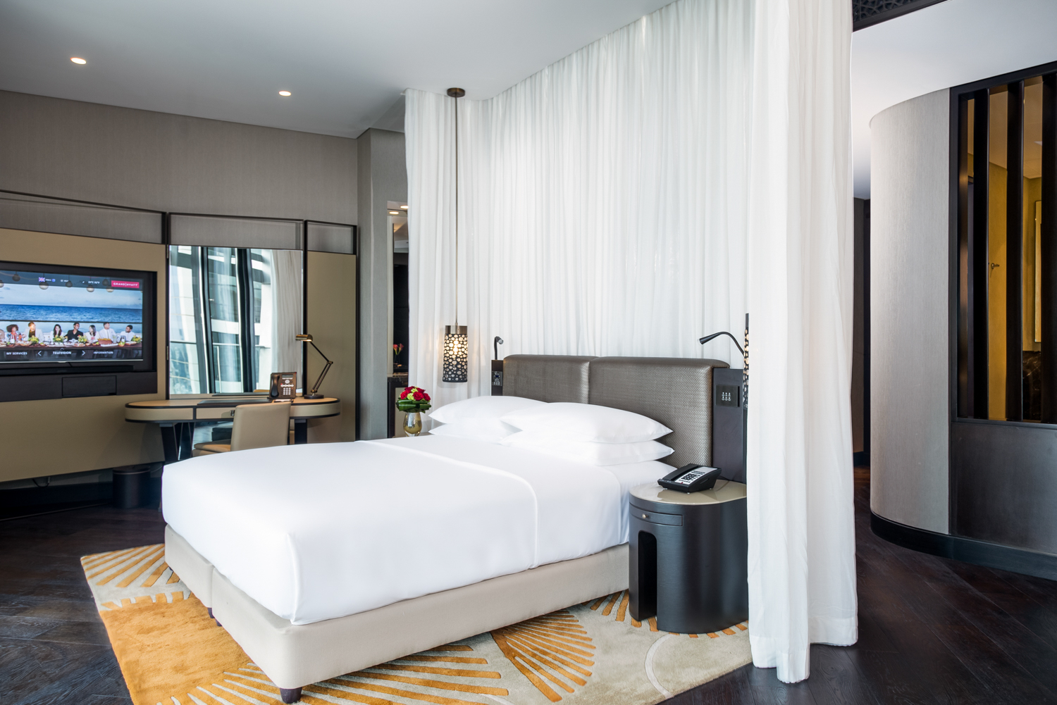 Grand Hyatt Abu Dhabi Hotel & Residences – Emirates Pearl
