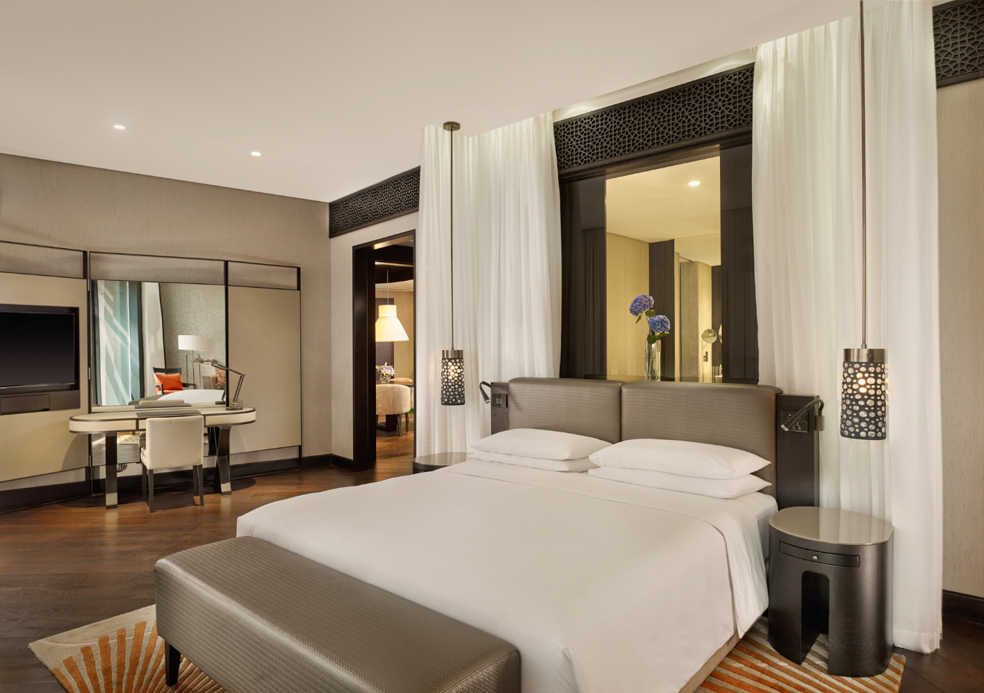 Grand Hyatt Abu Dhabi Hotel & Residences – Emirates Pearl