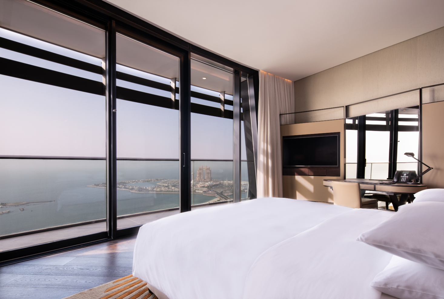 Grand Hyatt Abu Dhabi Hotel & Residences – Emirates Pearl