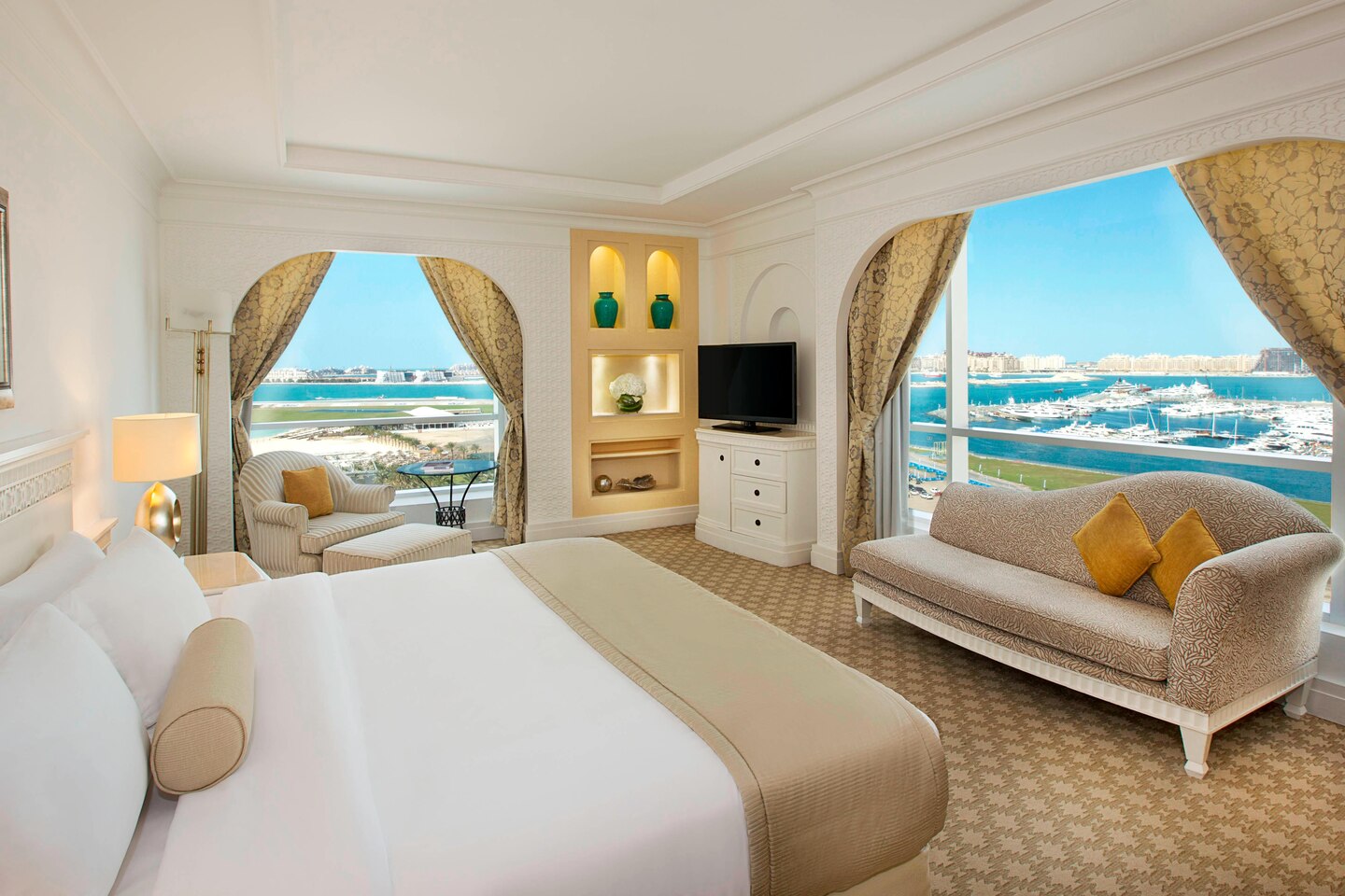 Habtoor Grand Resort, Autograph Collection