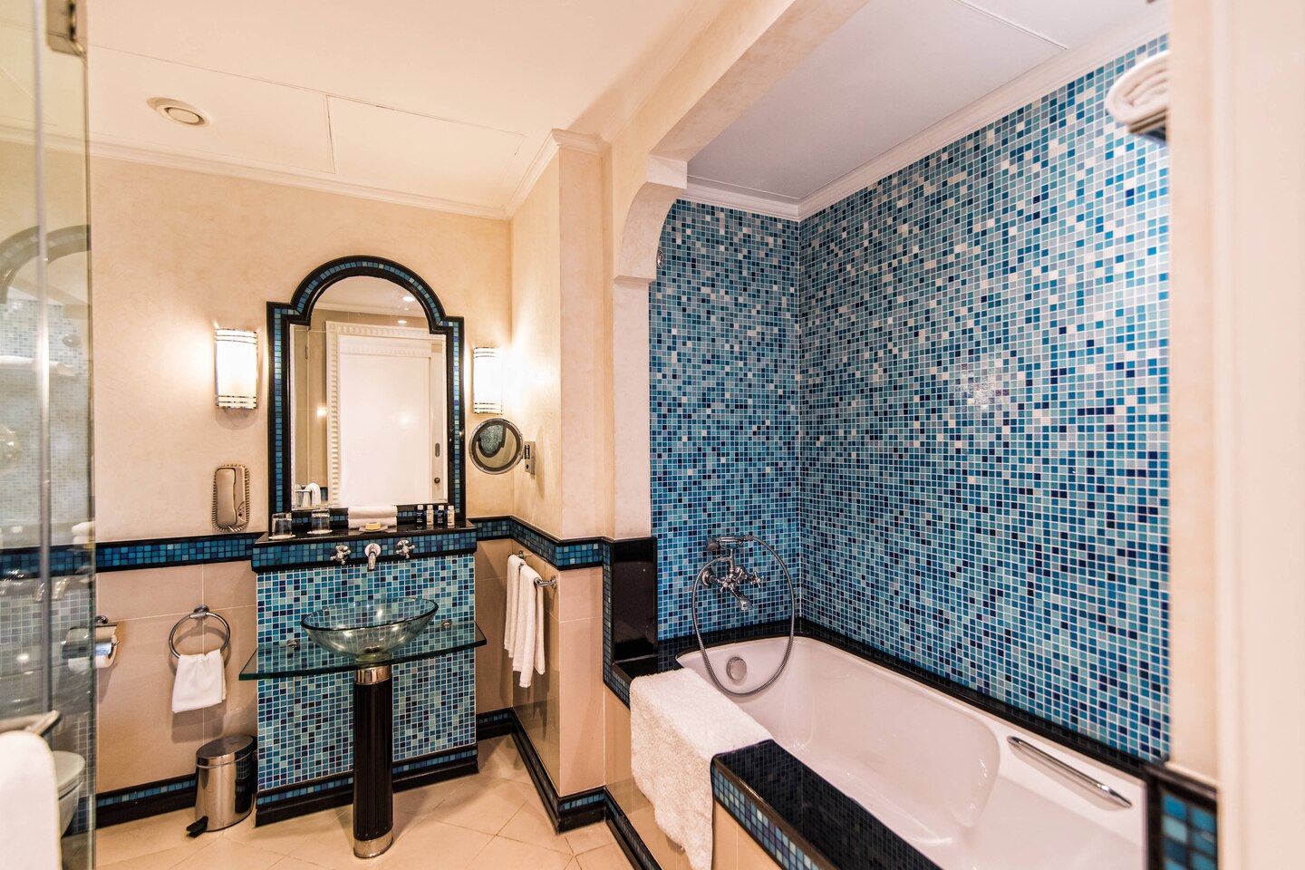 Habtoor Grand Resort, Autograph Collection