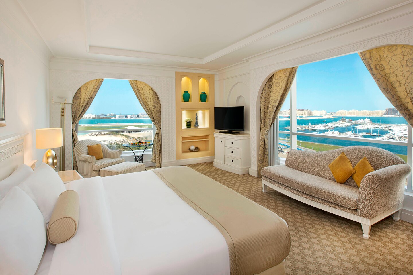 Habtoor Grand Resort, Autograph Collection