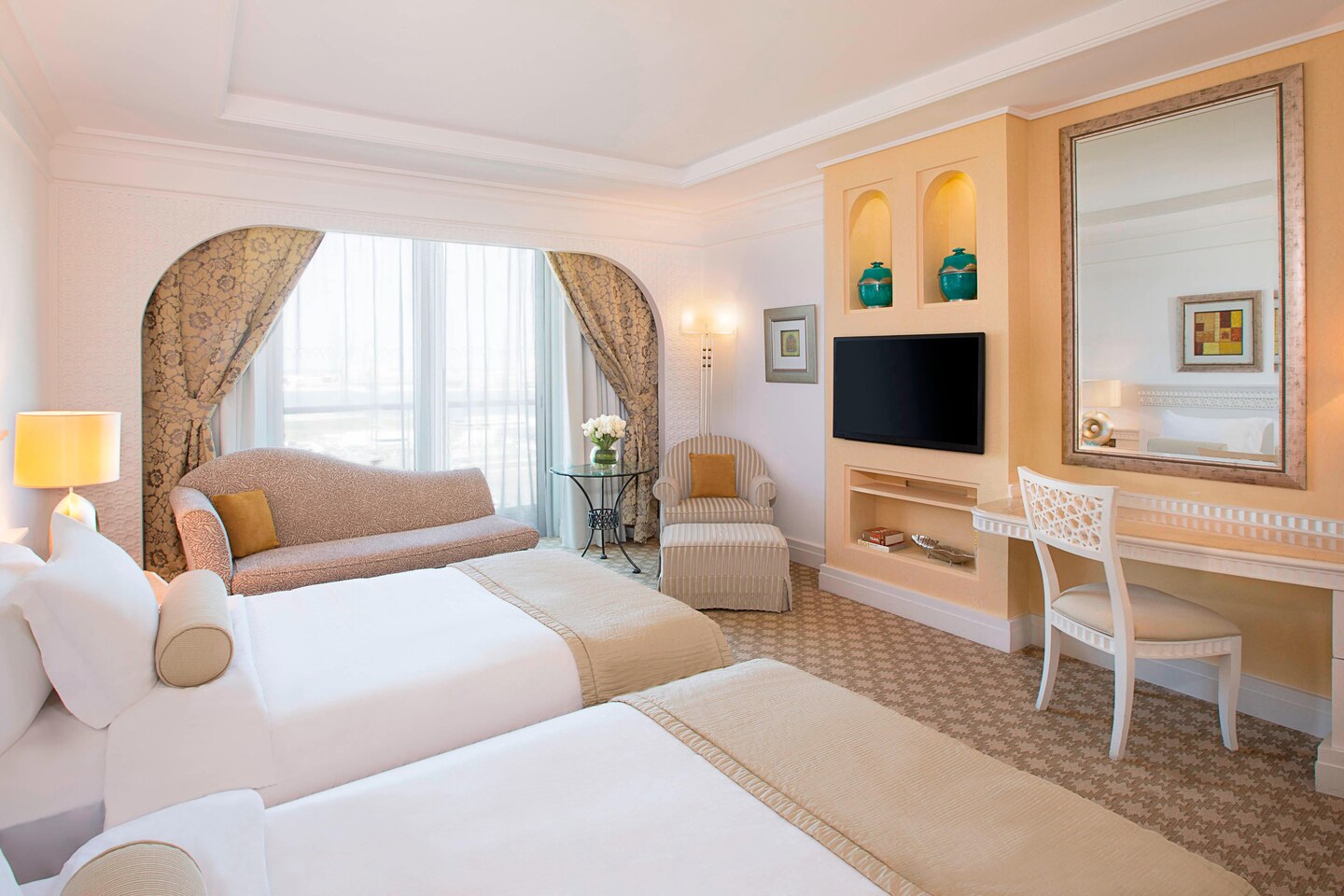 Habtoor Grand Resort, Autograph Collection