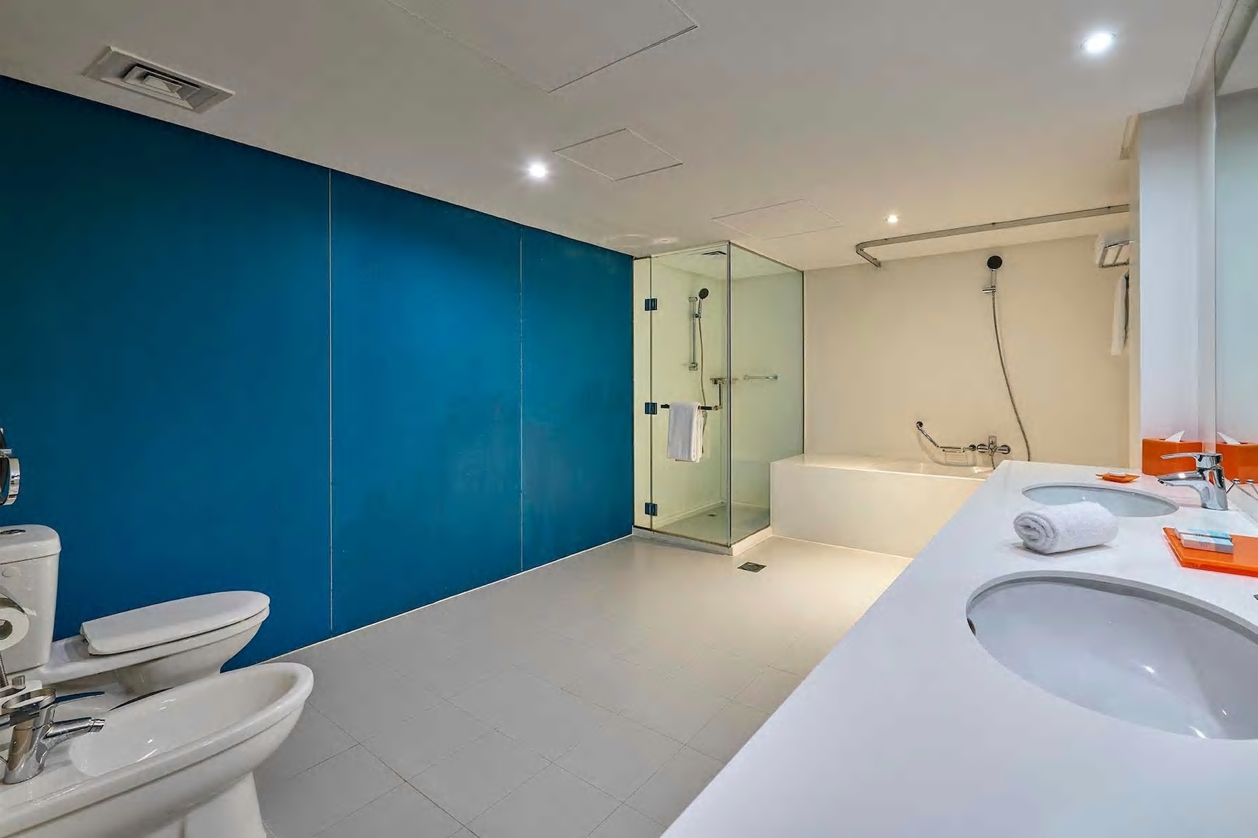 Ramada Hotel & Suites by Wyndham JBR 